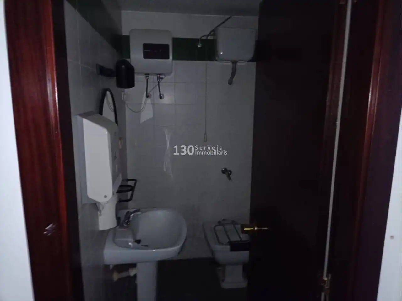 Badezimmer von Geschaftsraum zum Verkauf in Garcia