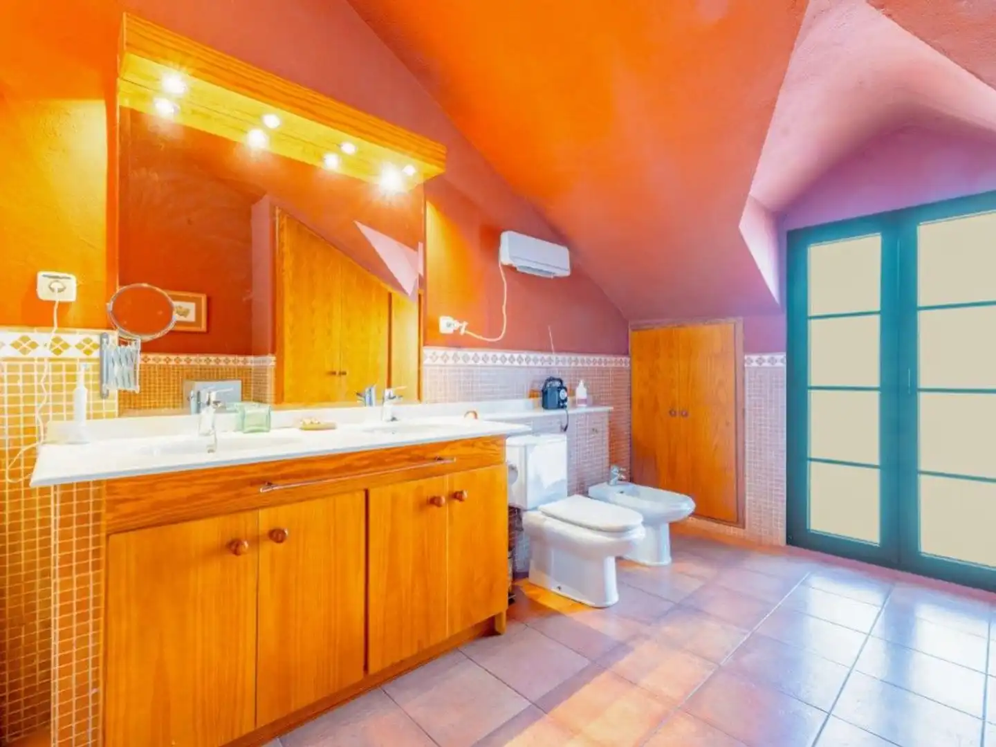 Bathroom of Houses for sale in Benifaió  with Terrace, Storage room and Swimming Pool