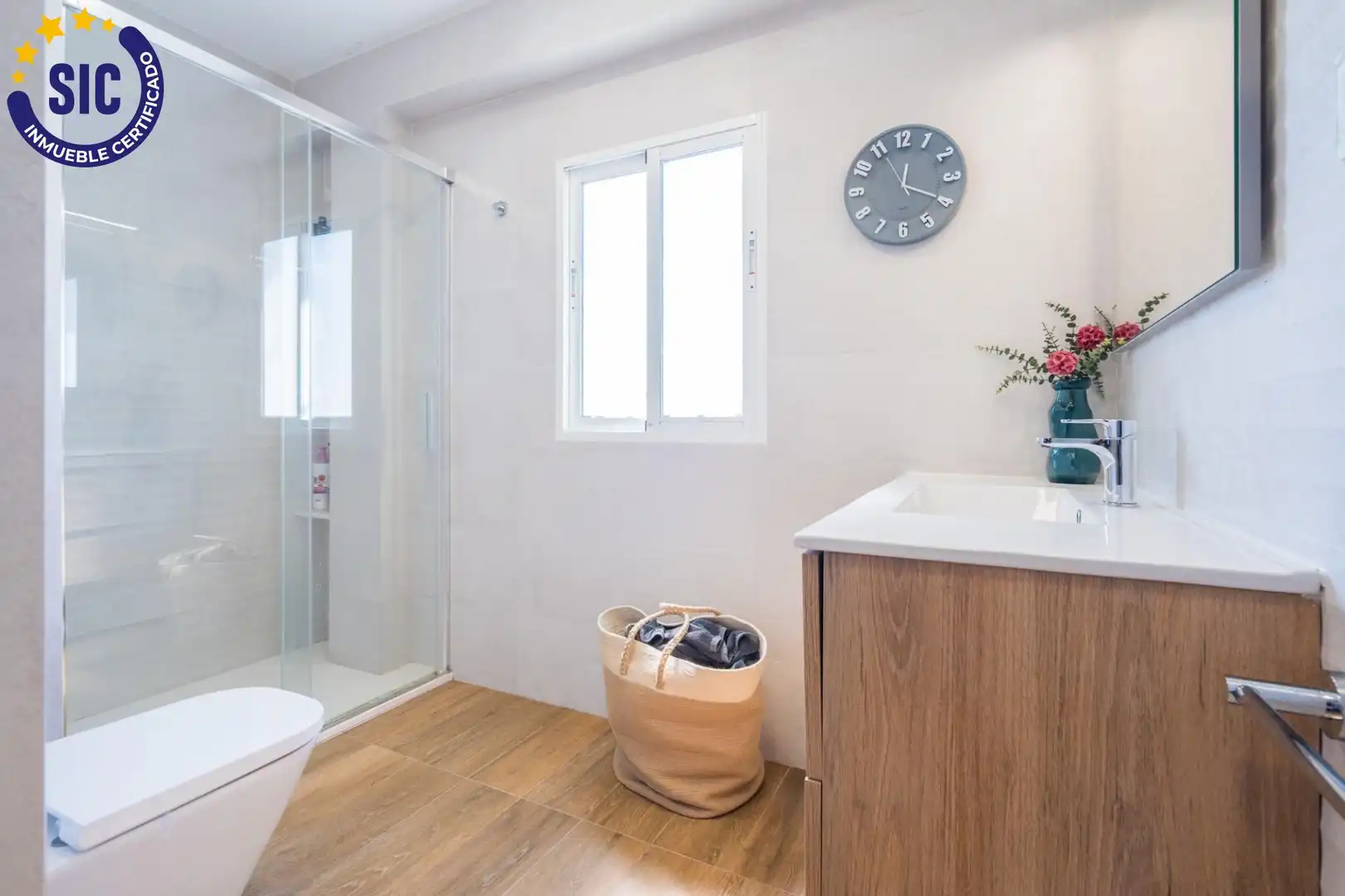 Baño de Ático en venta en Valencia con Aire acondicionado, Calefacción y Parquet