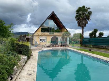 Piscina de Casa o xalet en venda en Ponteareas amb Calefacció, Jardí privat i Terrassa