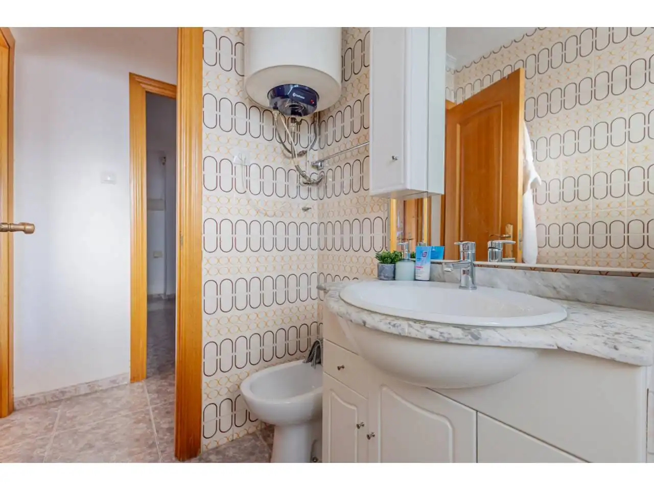Bathroom of Flat for sale in Valencia  with Air Conditioner, Furnished and Balcony