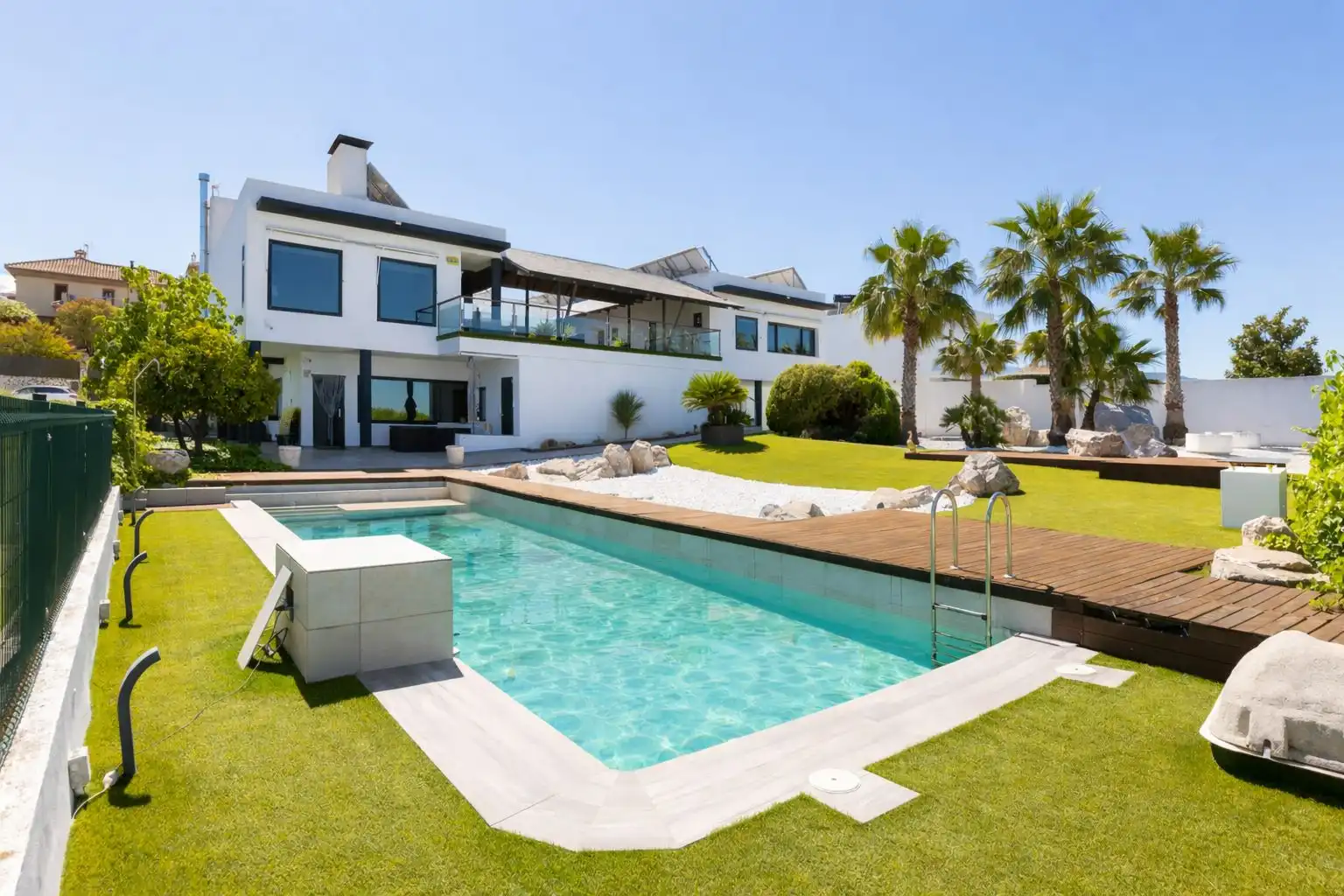 Piscina de Casa o xalet en venda en La Zubia amb Aire condicionat, Calefacció i Jardí privat