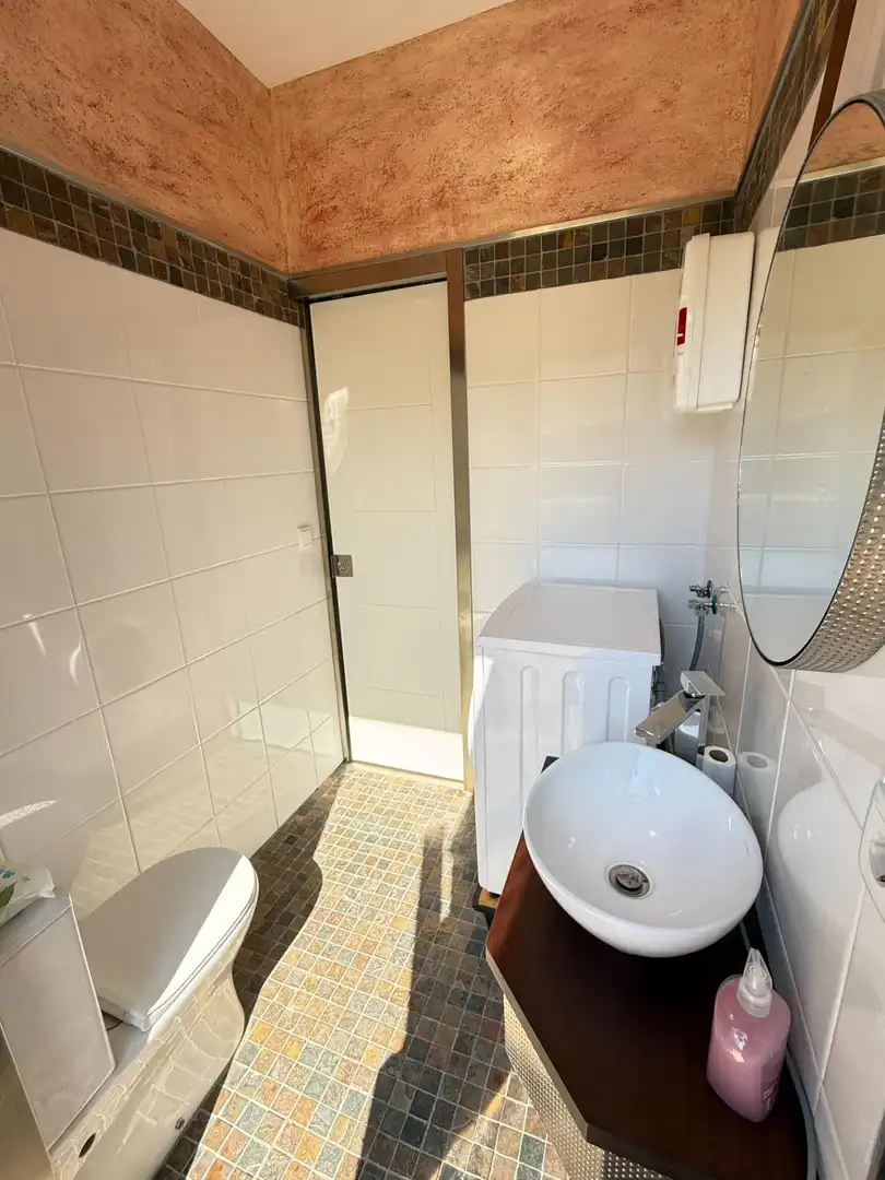 Bany de Casa o xalet en venda en Córdoba amb Aire condicionat, Calefacció i Jardí privat