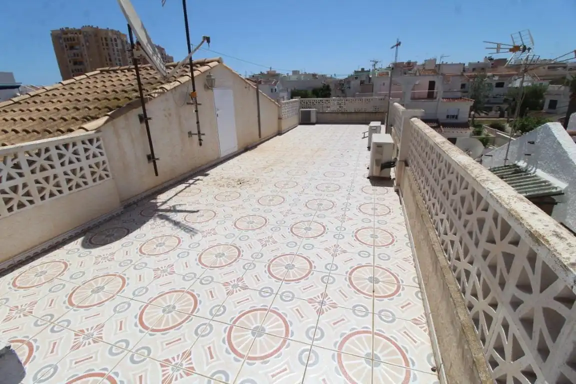 Terraza de Casa adosada en venta en Torrevieja con Aire acondicionado, Jardín privado y Terraza