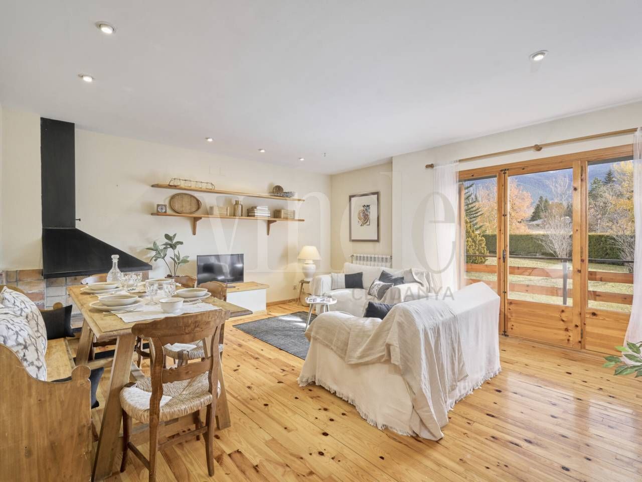 Sala d'estar de Casa adosada en venda en Prats i Sansor amb Calefacció, Parquet i Terrassa