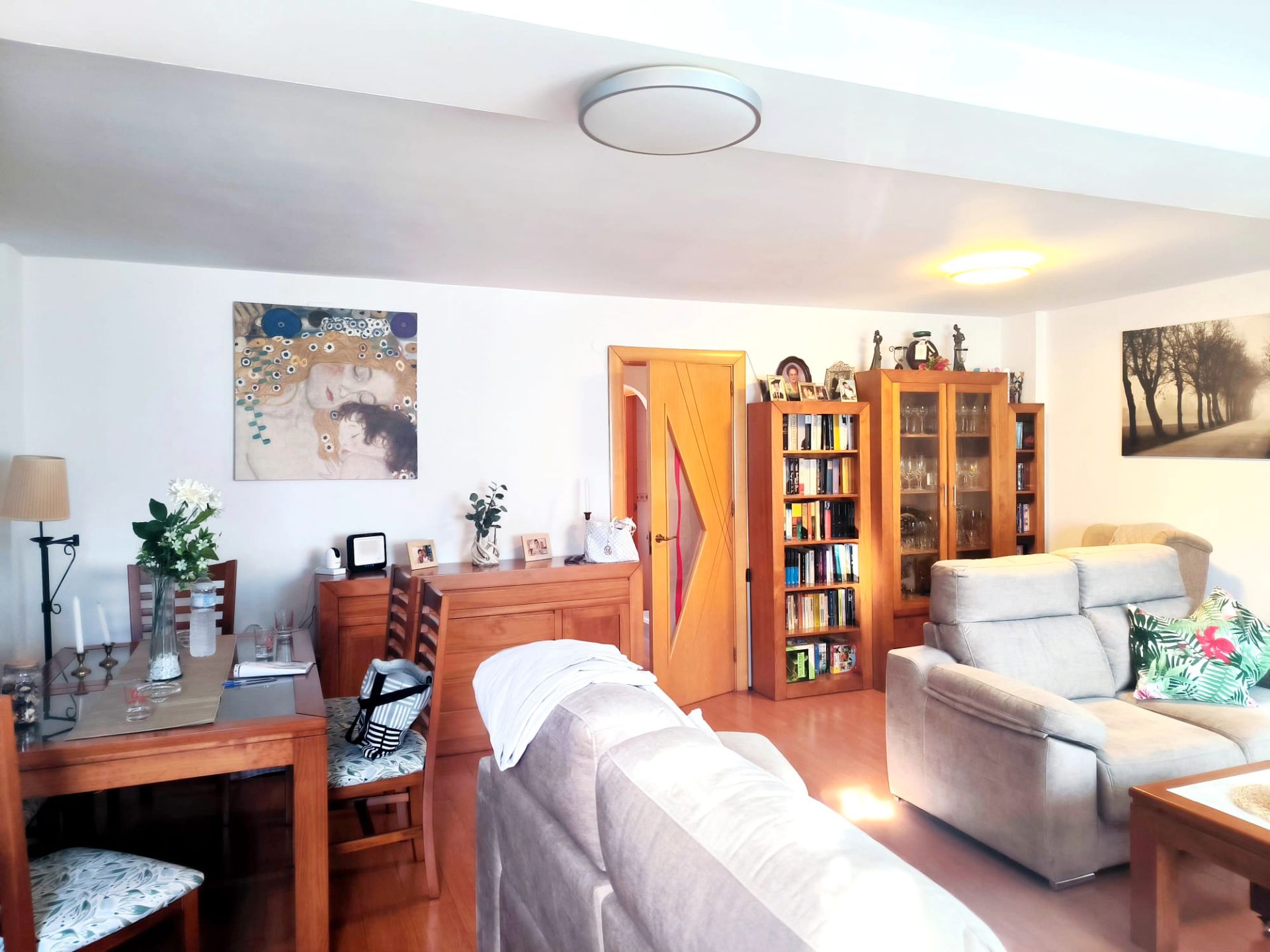 Living room of Single-family semi-detached for sale in Torremolinos  with Air Conditioner, Parquet flooring and Terrace