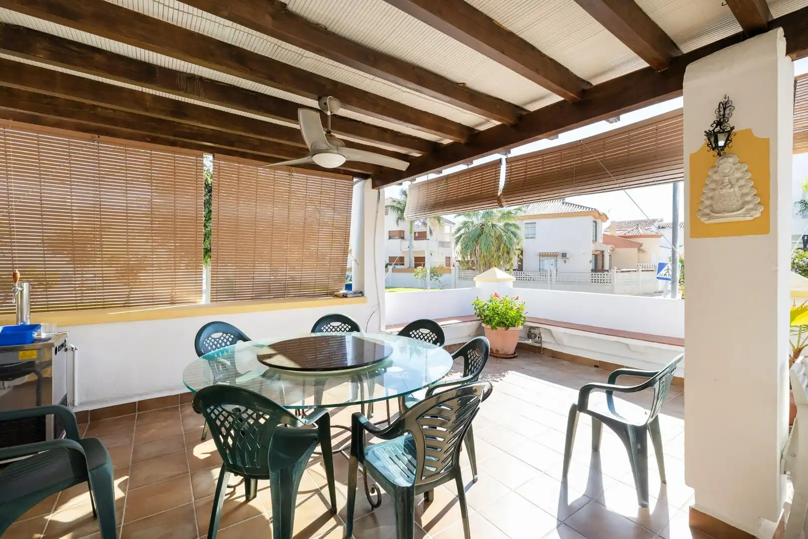 Terrasse von Einfamilien-Reihenhaus zum Verkauf in Motril mit Klimaanlage, Möbliert und Balkon