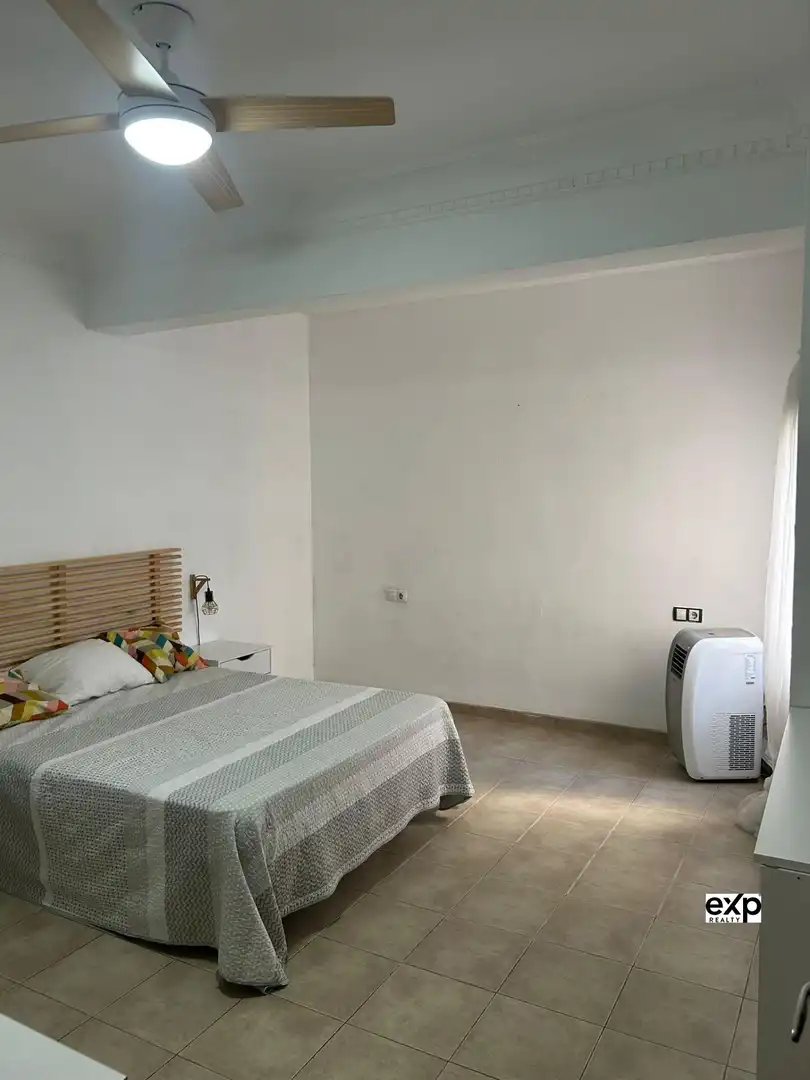 Habitación de Apartamento de alquiler en Xàtiva con Aire acondicionado y Amueblado