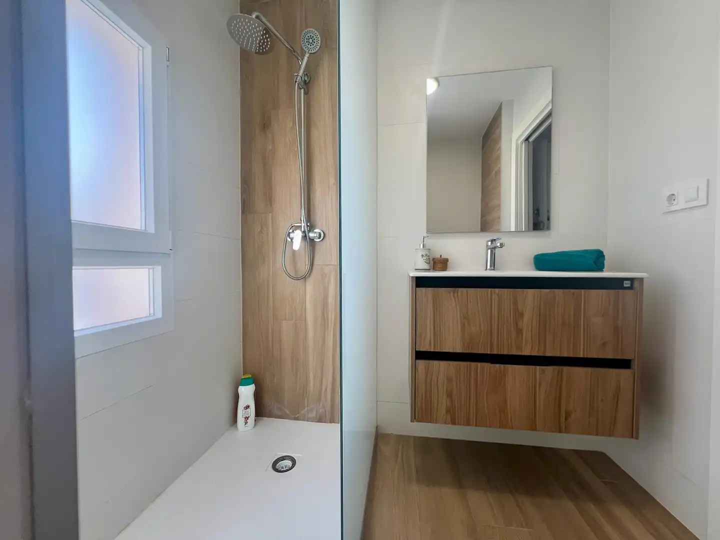 Baño de Piso de alquiler en Sagunto / Sagunt con Aire acondicionado, Amueblado y Horno