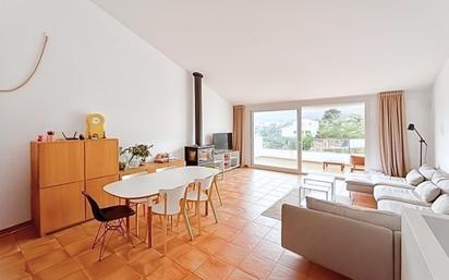 Living room of Single-family semi-detached for sale in Cadaqués  with Air Conditioner, Heating and Terrace