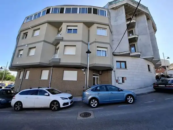 Vista exterior de Apartament en venda en Moaña amb Calefacció, Parquet i Traster
