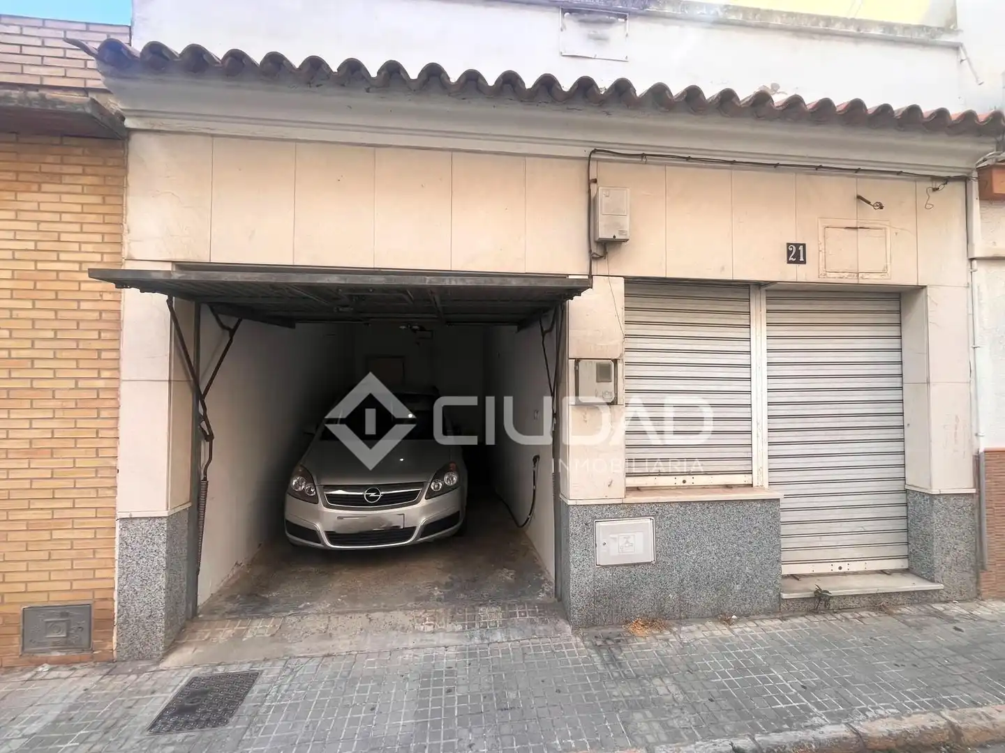 Aparcament de Casa o xalet en venda en El Pino - Bajo de Guía