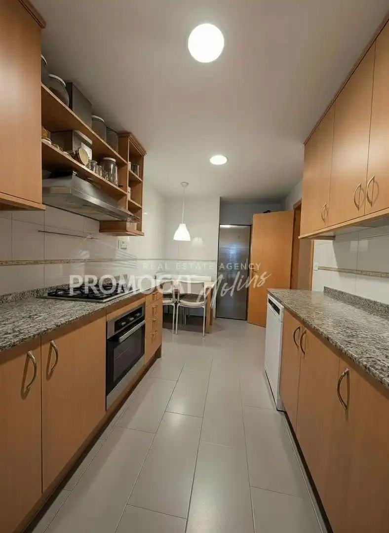 Cocina de Piso en venta en Molins de Rei con Aire acondicionado, Trastero y Piscina comunitaria
