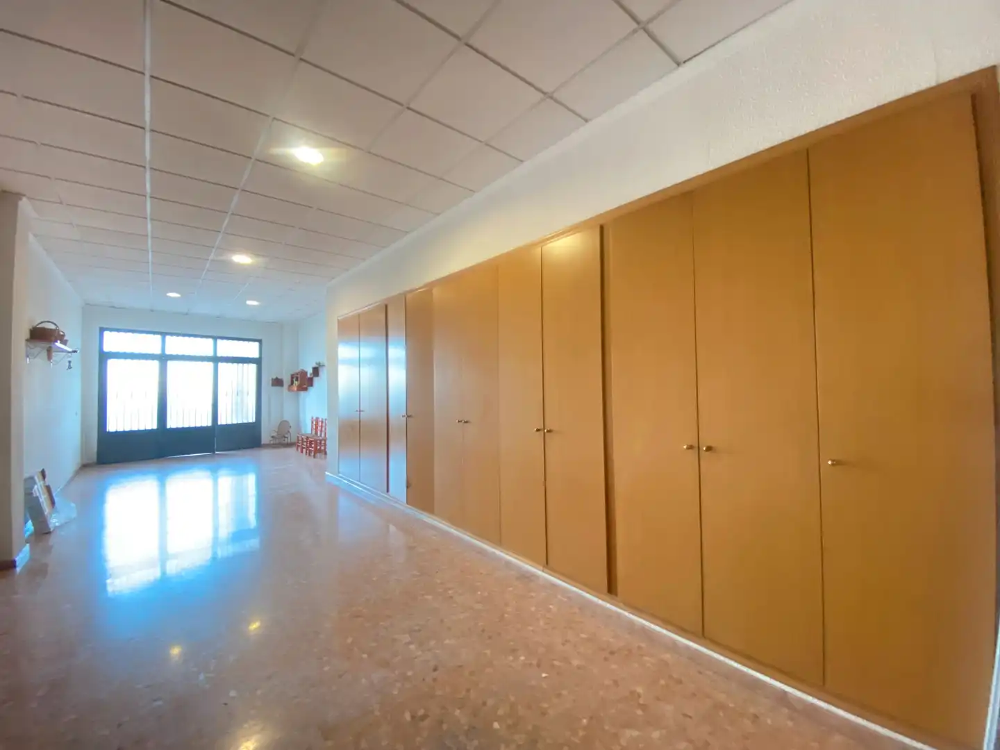 Local comercial en venda a Ronda del Malecó, imagen 2