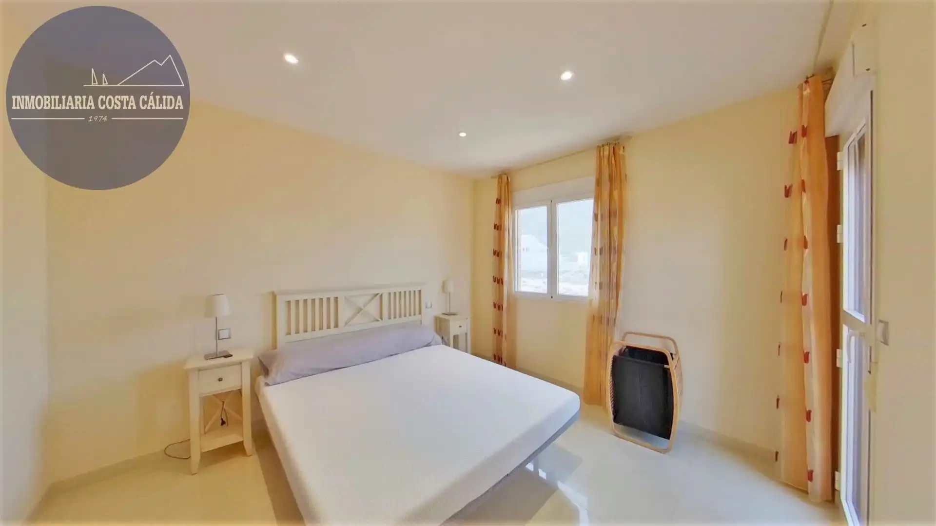 Habitación de Dúplex en venta en Águilas con Aire acondicionado, Calefacción y Jardín privado
