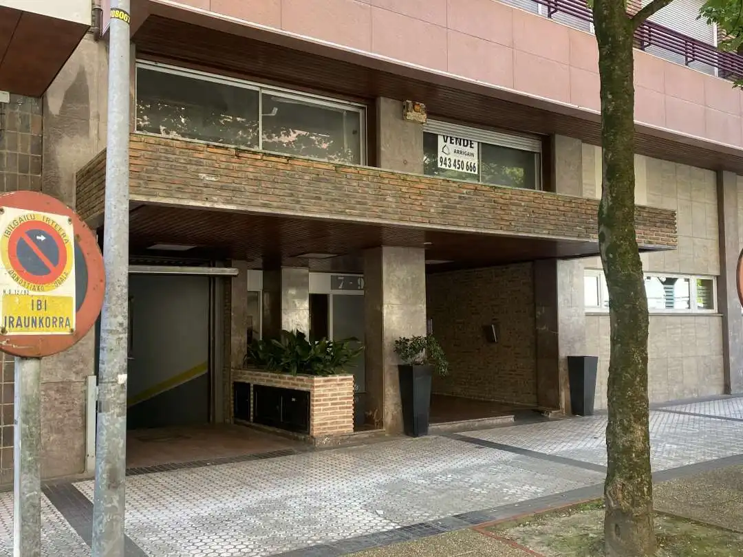 Vista exterior de Oficina en venta en Donostia - San Sebastián  con Calefacción