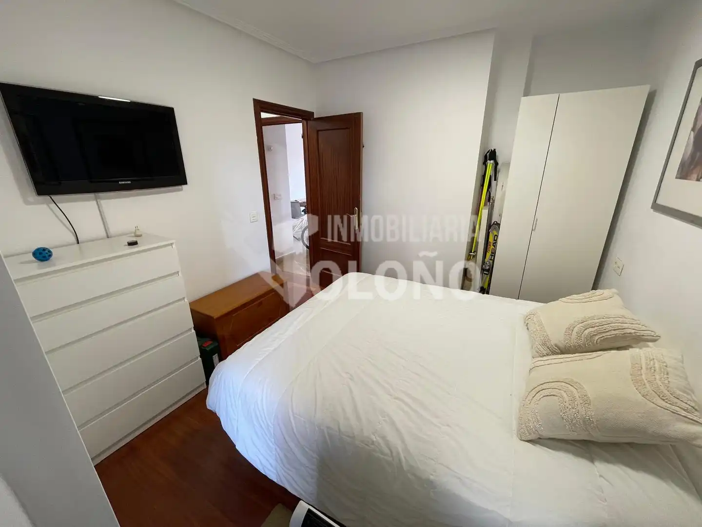 Dormitori de Apartament en venda en Casalarreina amb Calefacció, Parquet i Moblat