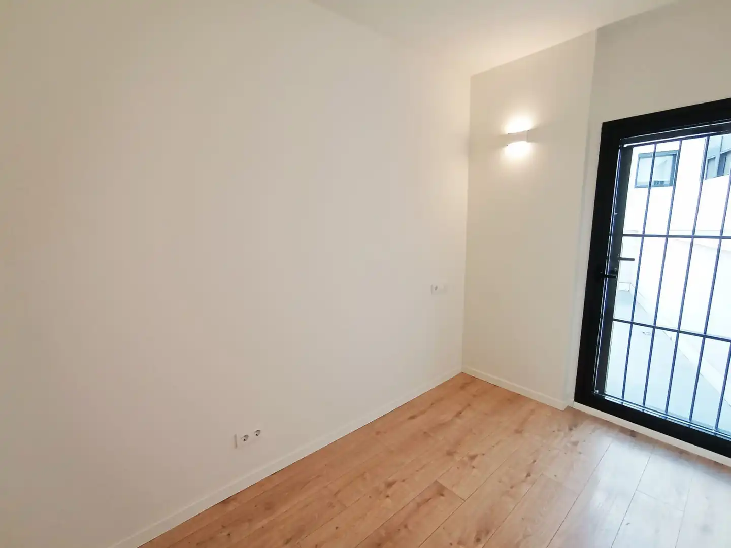 Bedroom of Flat for rent in Terrassa  with Air Conditioner, Heating and Terrace