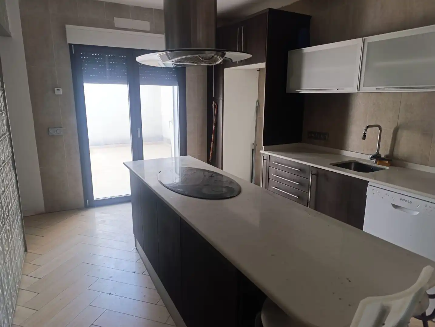 Cuina de Casa o xalet en venda en Valdepeñas amb Calefacció, Terrassa i Traster
