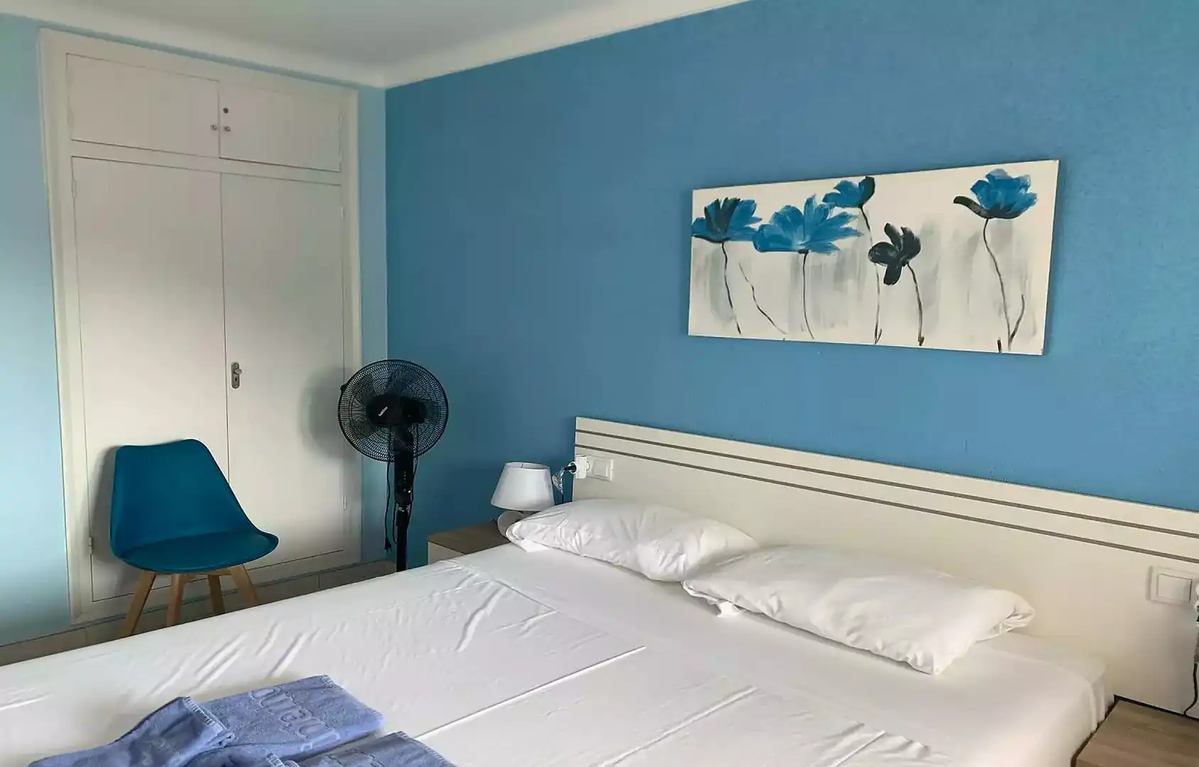 Schlafzimmer von Wohnung zum Verkauf in Roses mit Klimaanlage, Heizung und Terrasse
