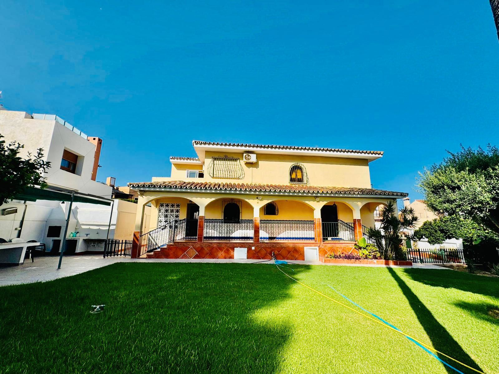 Jardí de Casa o xalet en venda en Mijas amb Aire condicionat, Jardí privat i Terrassa