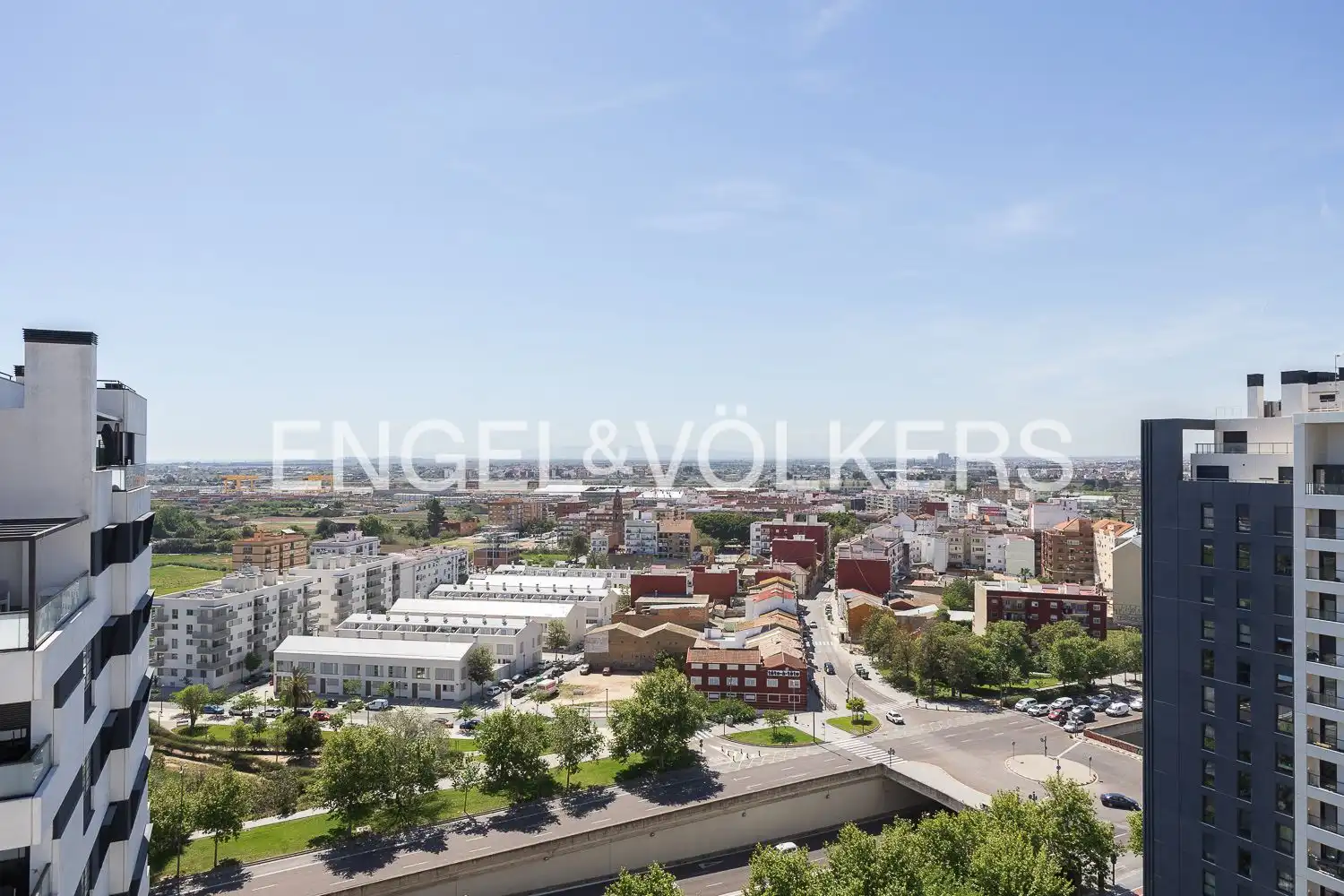 Vista exterior de Ático de alquiler en Valencia con Aire acondicionado, Calefacción y Trastero