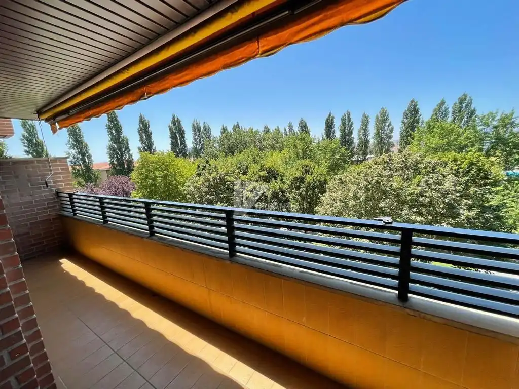 Piso de alquiler en Tajonar, Lezkairu