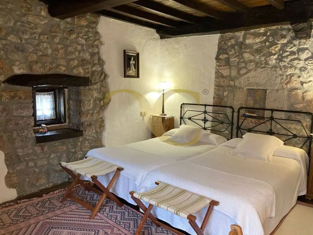 Bedroom of Houses for sale in Peñamellera Baja