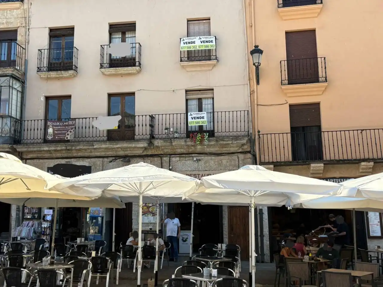 Gemischtgenutztes Gebäude zum Verkauf in Plaza Mayor 10, imagen 2