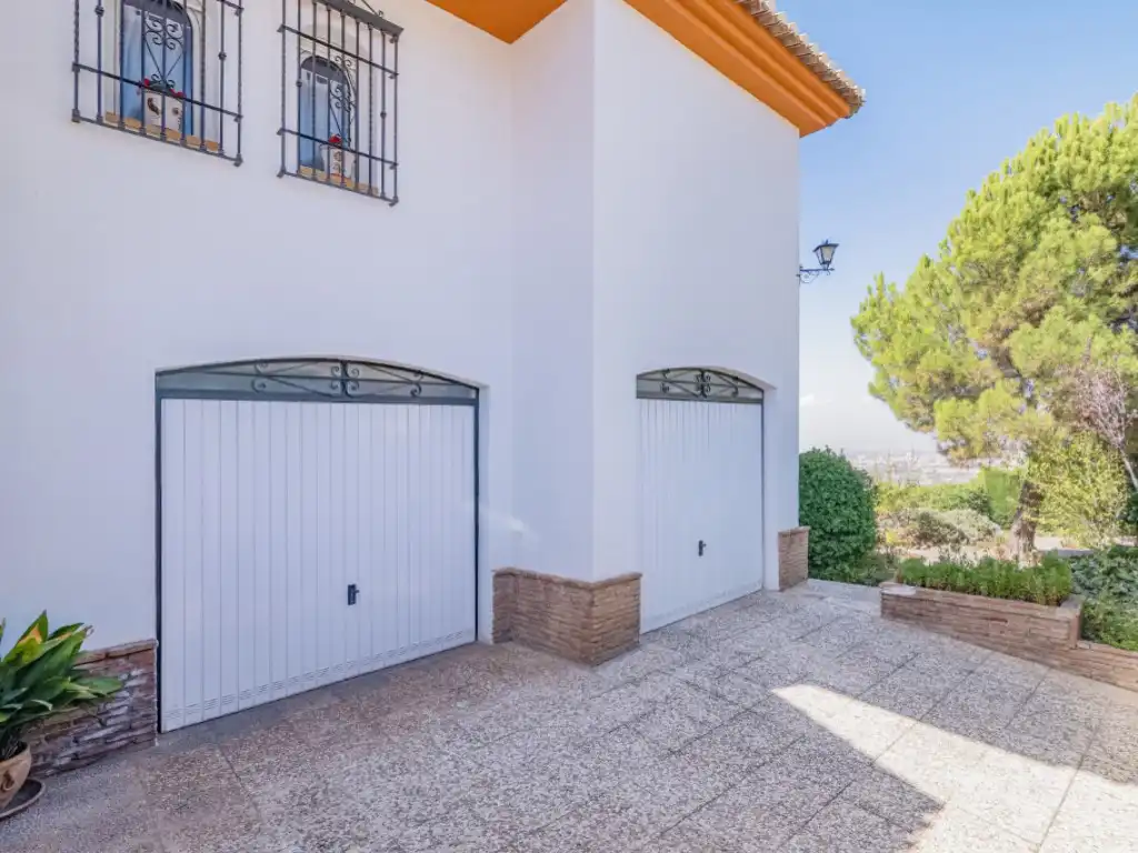 Vista exterior de Casa o chalet en venta en Monachil con Jardín privado, Terraza y Piscina