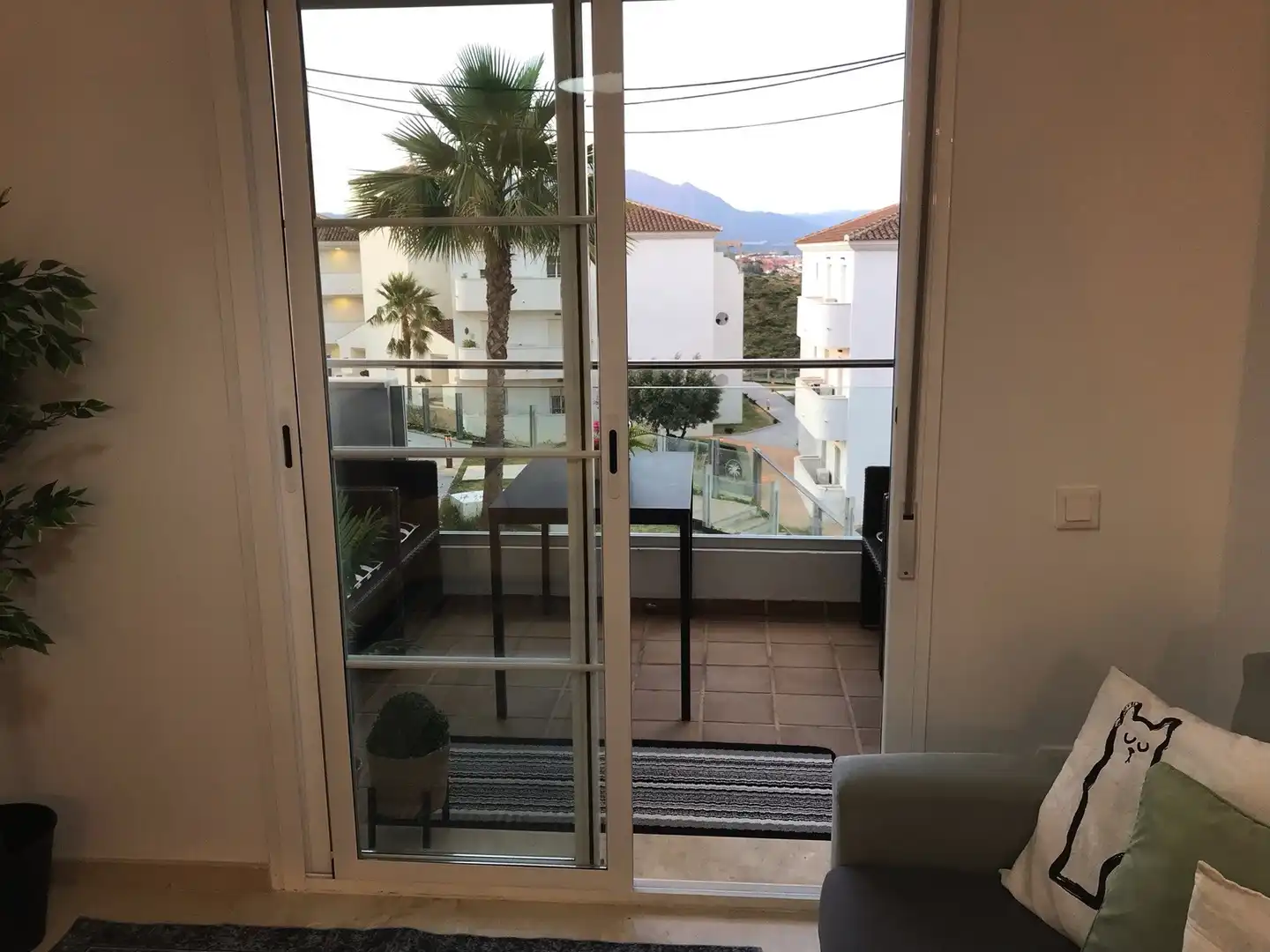 Terrasse von Wohnungen zum Verkauf in Manilva mit Klimaanlage, Terrasse und Abstellraum