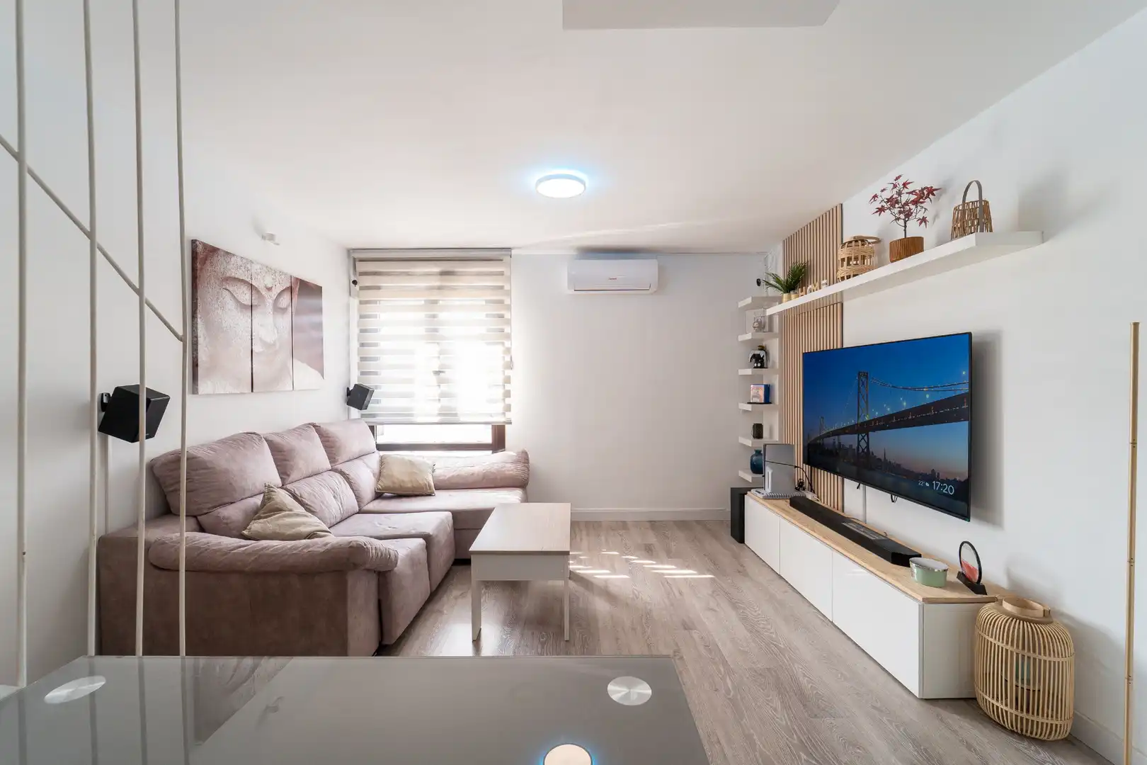 Sala d'estar de Pis en venda en Sevilla la Nueva amb Aire condicionat, Calefacció i Traster