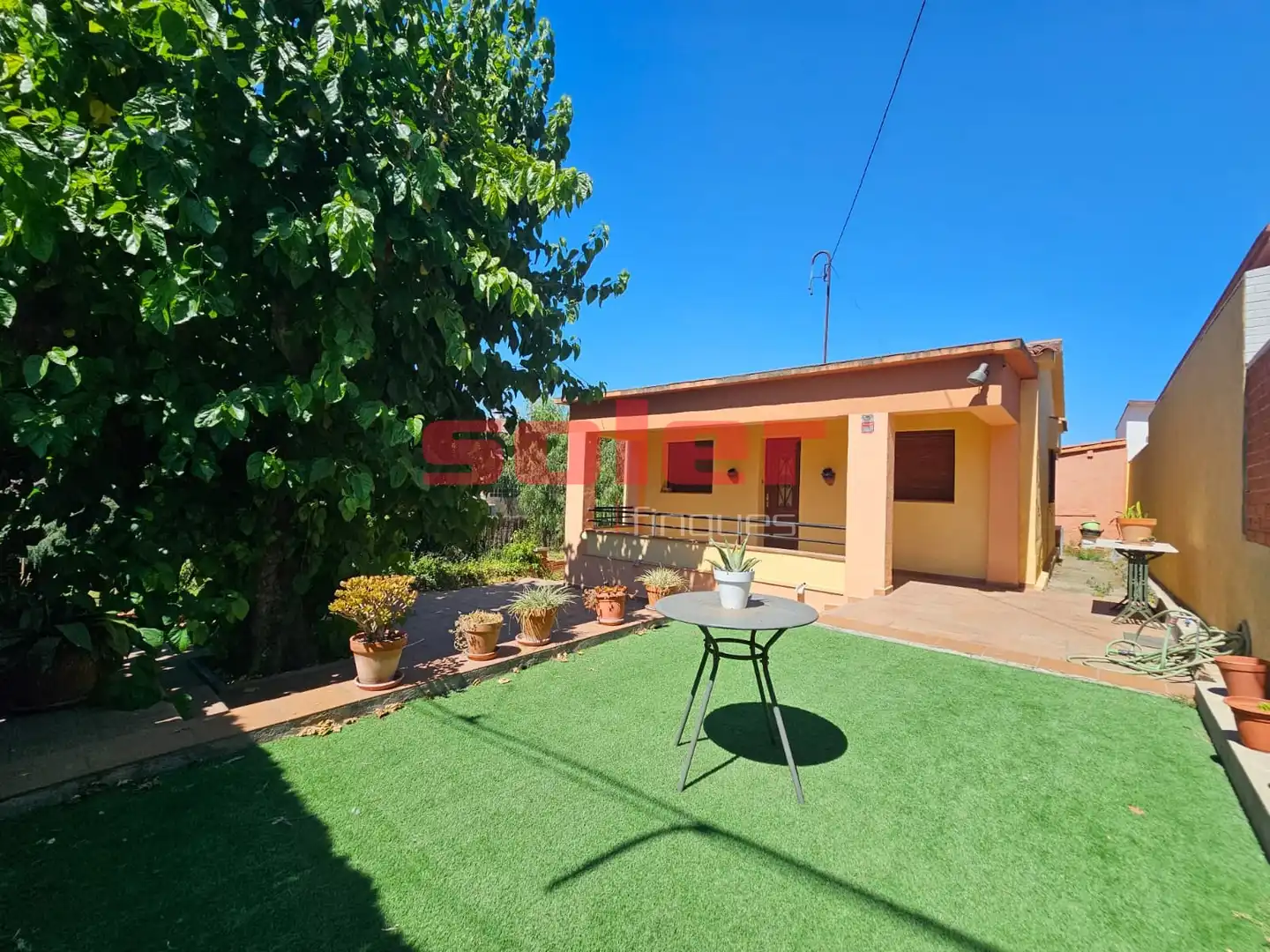 Exterior view of Houses for sale in Rubí  with Private garden, Terrace and Storage room