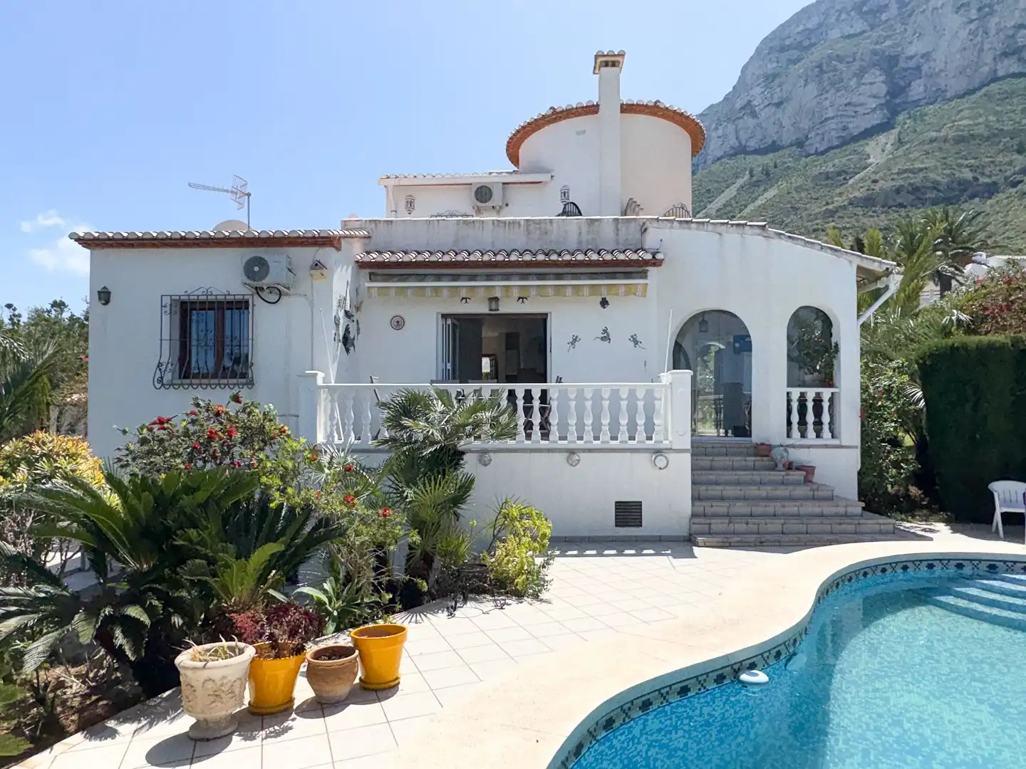 Vista exterior de Casa o chalet en venta en Dénia con Aire acondicionado, Calefacción y Jardín privado