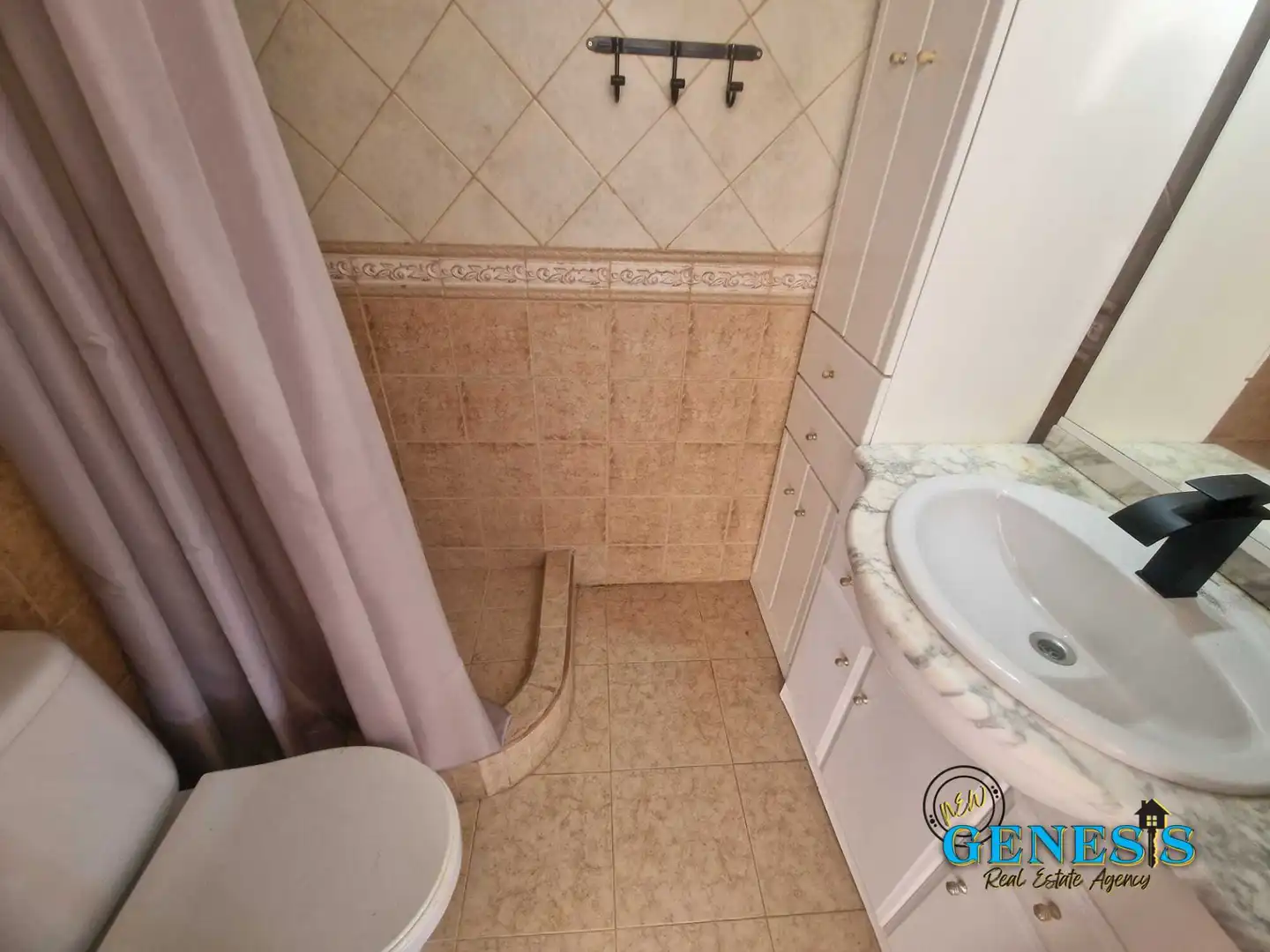 Bany de Casa adosada en venda en Torrevieja amb Aire condicionat, Terrassa i Traster