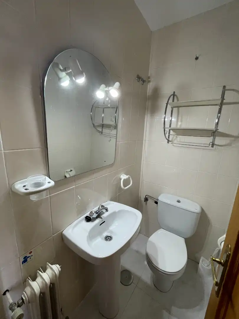Baño de Casa o chalet de alquiler en San Agustín del Guadalix con Aire acondicionado, Calefacción y Jardín privado