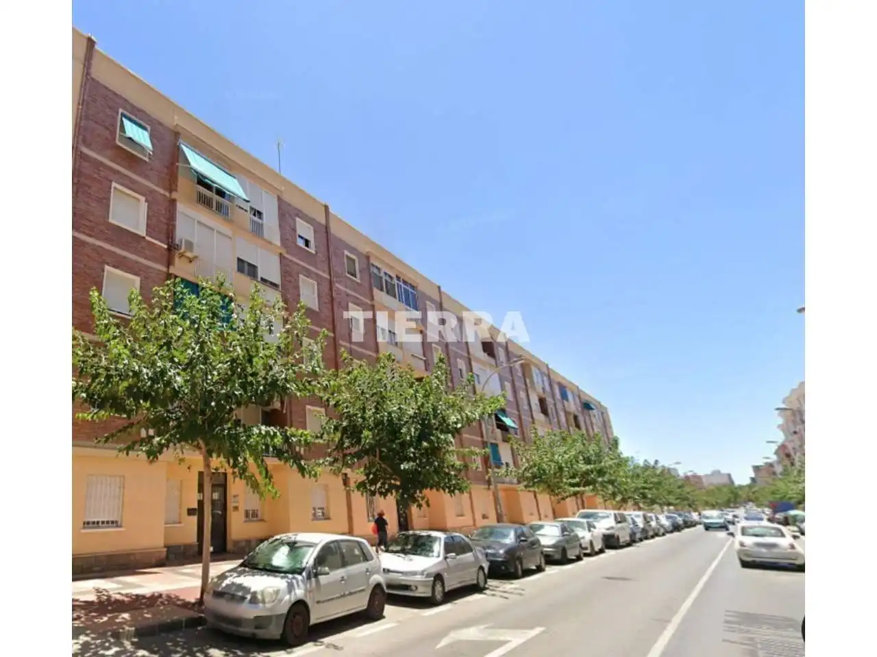 Flat for sale in Calle CL RAMON Y CAJAL