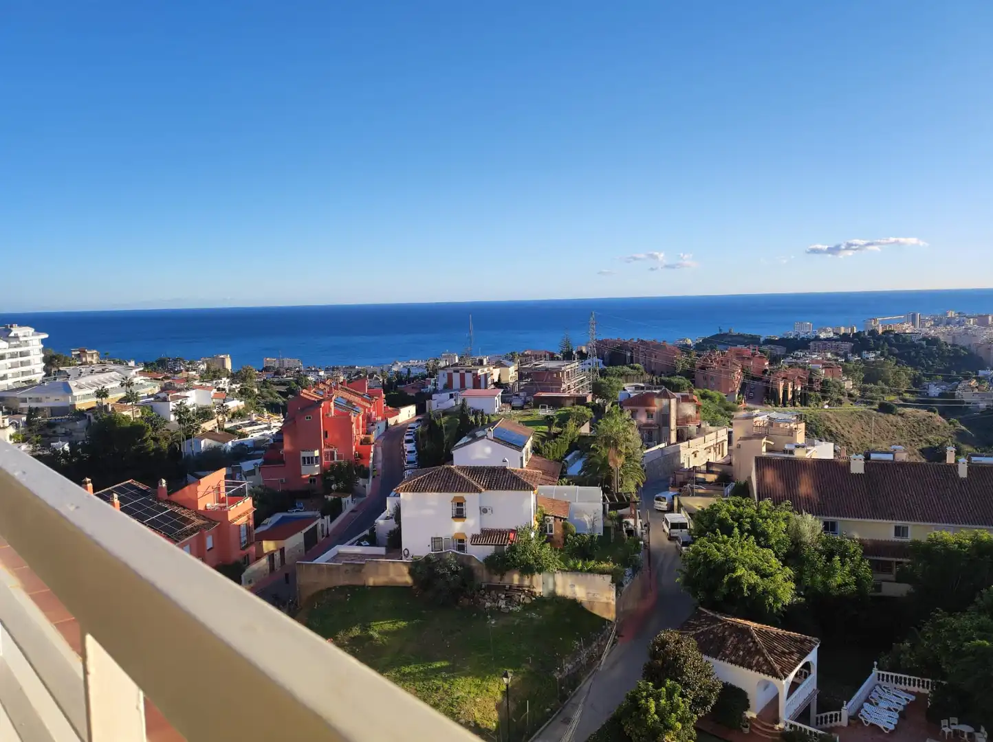 Vista exterior de Apartament en venda en Fuengirola amb Aire condicionat, Terrassa i Moblat