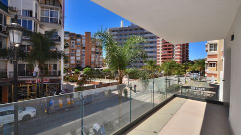 Foto 3 de Piso en venta en Calle República Argentina, Puerto Deportivo, Fuengirola