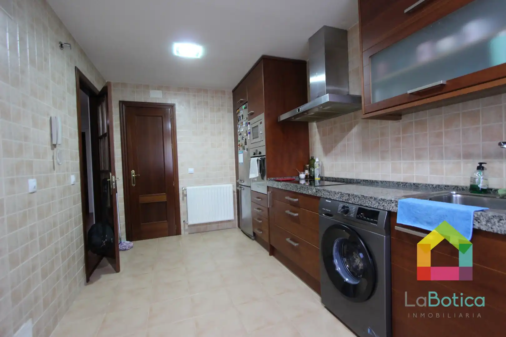 Cocina de Casa adosada de alquiler en Nambroca con Calefacción, Piscina y Horno