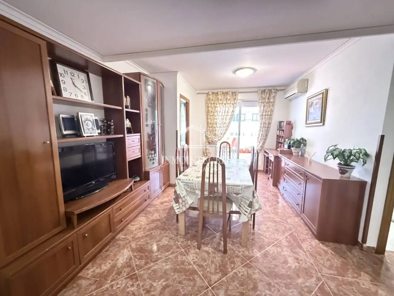 Menjador de Apartament en venda en Oropesa del Mar / Orpesa amb Aire condicionat, Terrassa i Moblat