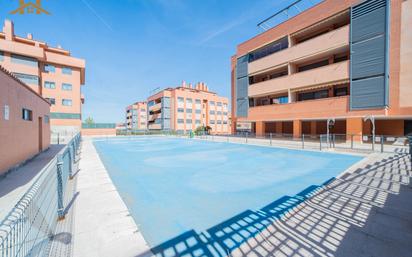 Swimming pool of Flat for sale in Navalcarnero  with Air Conditioner, Heating and Terrace