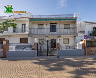 Vista exterior de Casa o xalet en venda en Salobreña amb Calefacció, Terrassa i Balcó