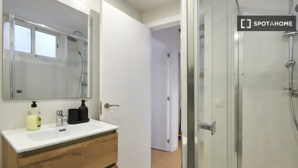 Flat with terrace to rent in Ciutat Vella, imagen 11