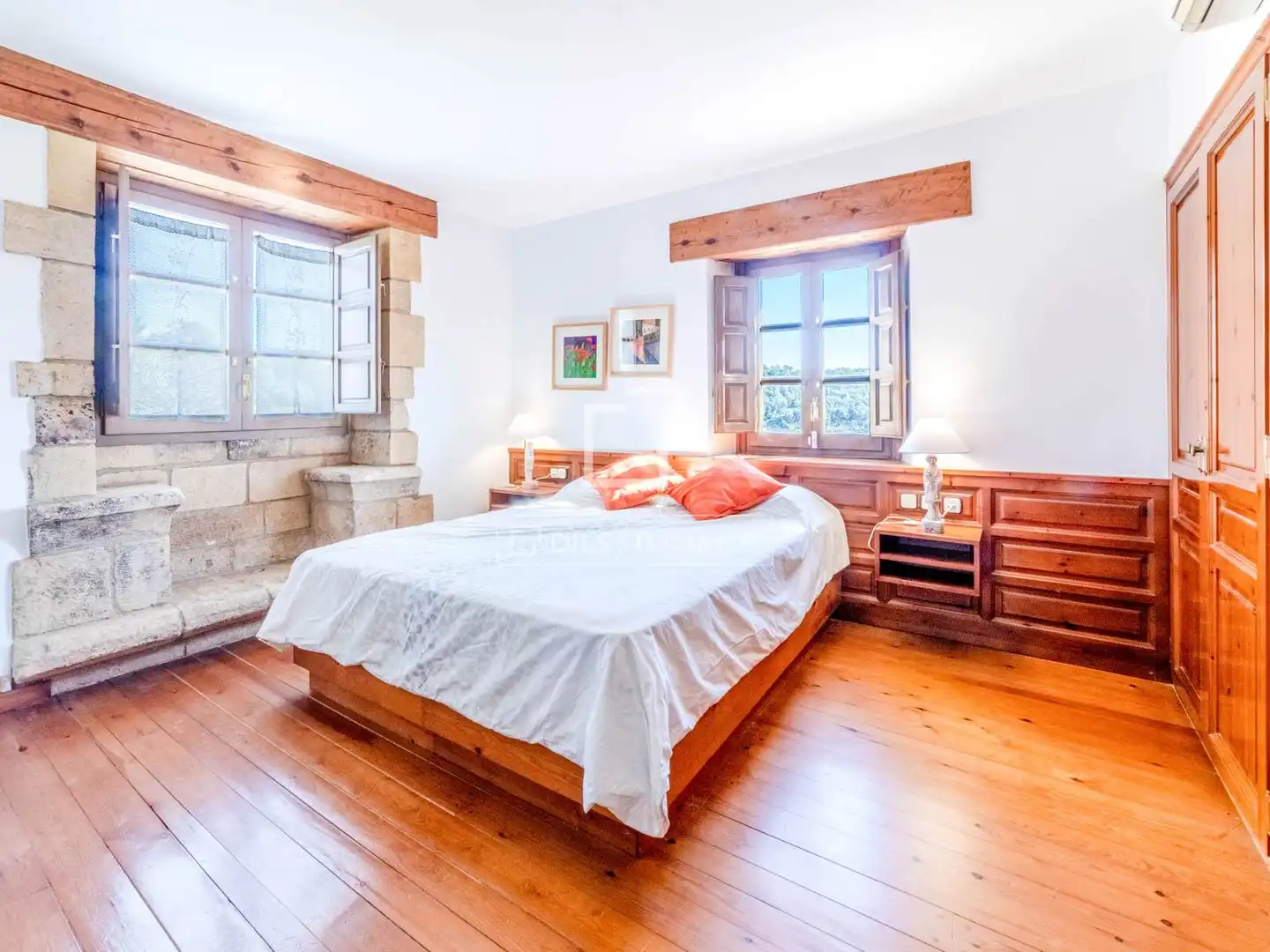 Dormitori de Finca rústica en venda en Castellet i la Gornal amb Jardí privat, Parquet i Terrassa