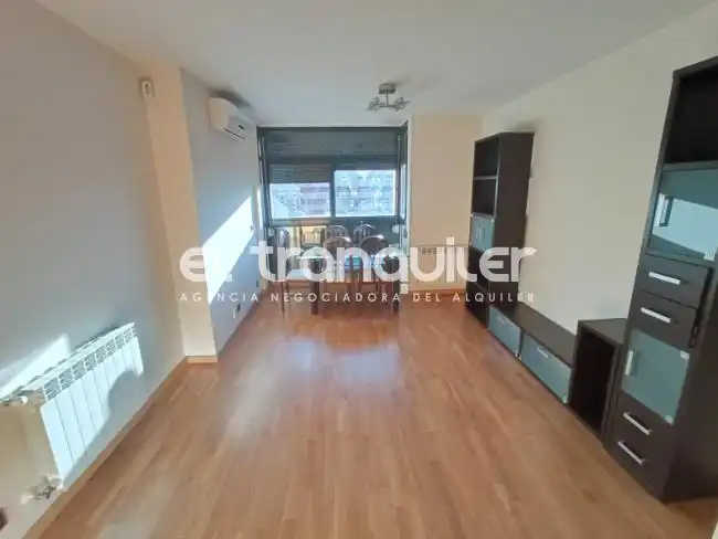 Wohnung zur Miete in Madrid mit Klimaanlage, Terrasse und Schwimmbad