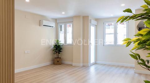 Foto 2 de Apartament en venda a C/ de la Reina, El Cabanyal - El Canyamelar, Valencia