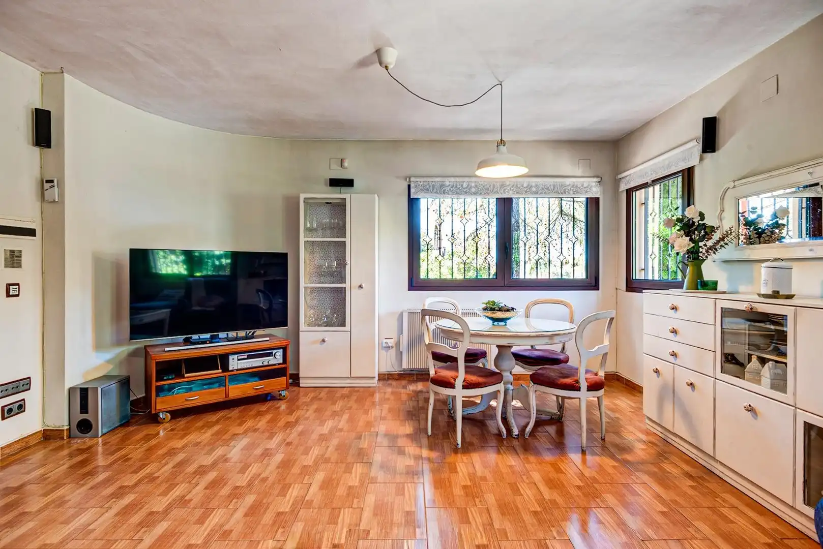 Sala de estar de Casa o chalet en venta en Collbató con Calefacción, Jardín privado y Piscina