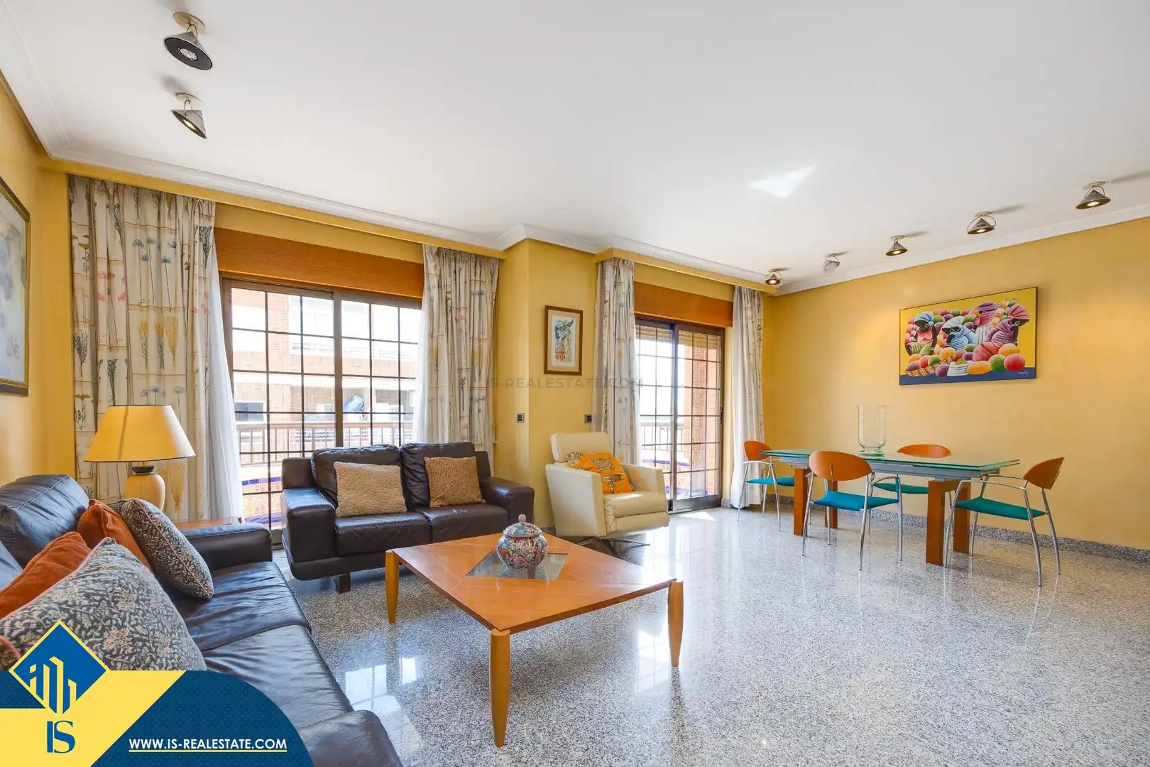 Sala de estar de Ático de alquiler en Torrevieja con Terraza, Trastero y Amueblado