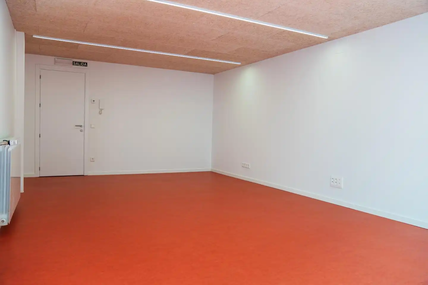Office for rent in Larrabide, Milagrosa